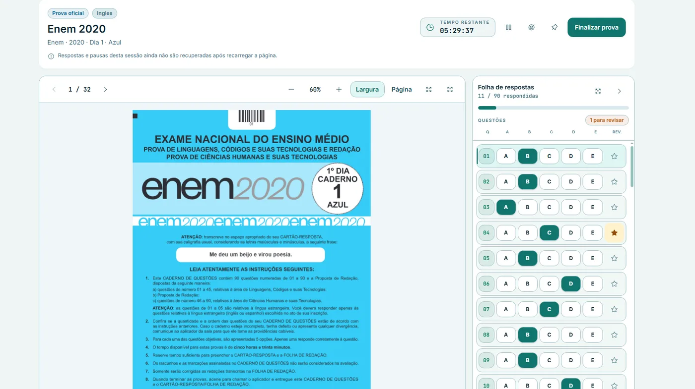 Prova do ENEM 2020 aberta no MacroTracker, com o PDF oficial à esquerda, a folha de respostas à direita e o tempo restante no topo.
